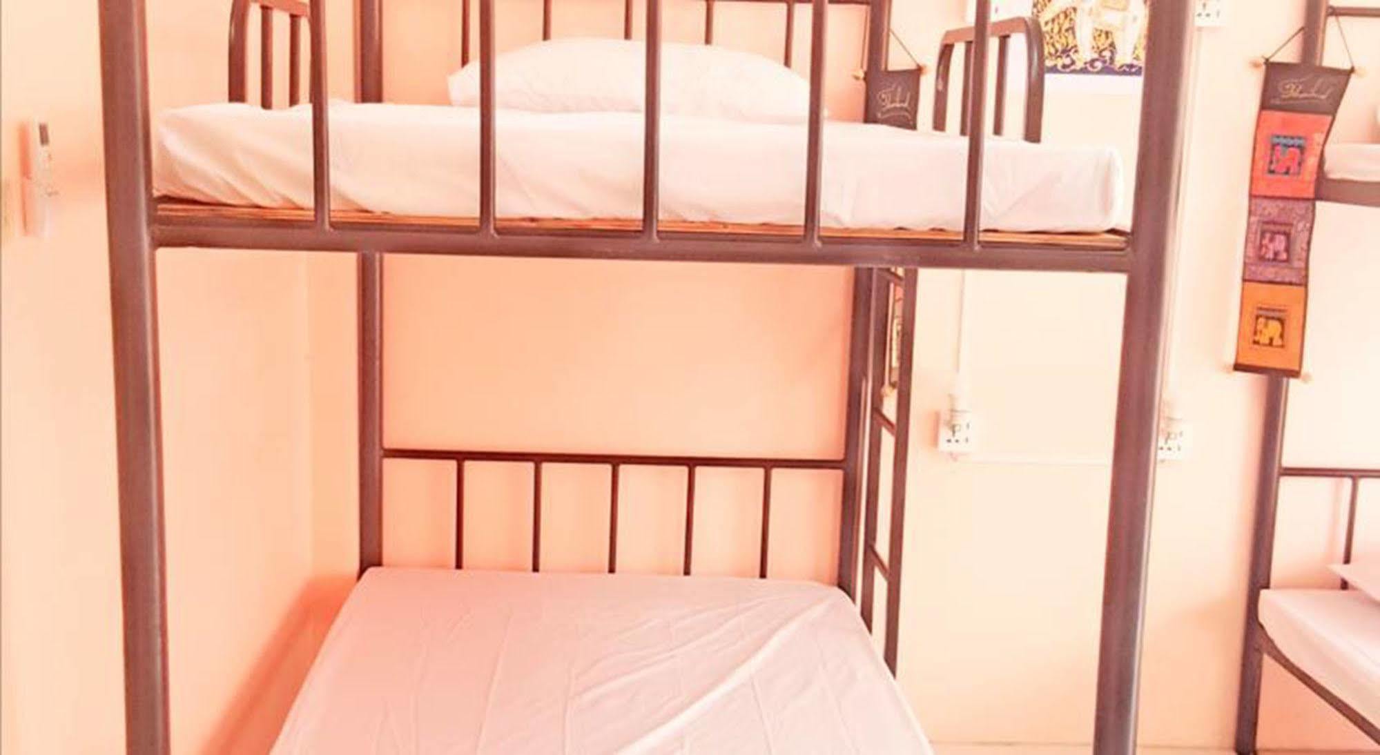 The Galiness International Backpacker Hostel Phuket Patong Exterior photo
